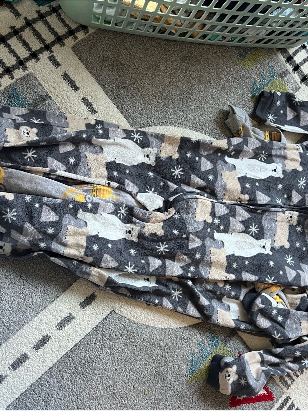 Set of 6 Boys Onsie Pajamas in size 5T - Picture 3 of 10